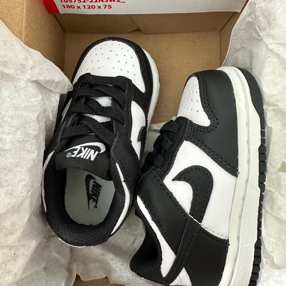 NWT Nike Dunk Low Panda Baby - Picture 10 of 14